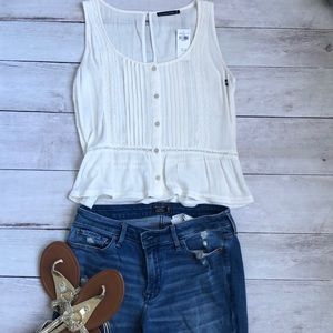 American Eagle off-white flowy tank. NWT